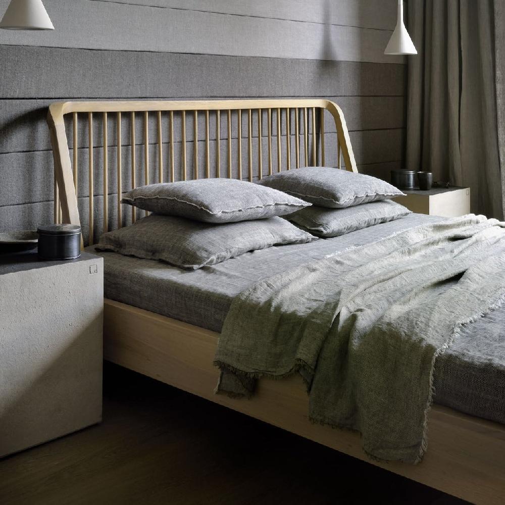 Be Home Spindle Solid Oak Bed Queen