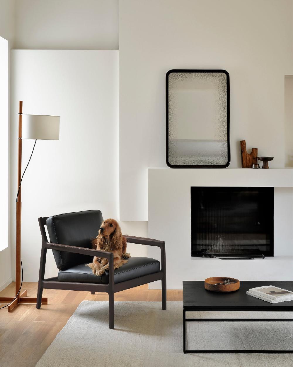 Be Home Jack Lounge Chair Varnished Mahogany Dark Brown Black Leather