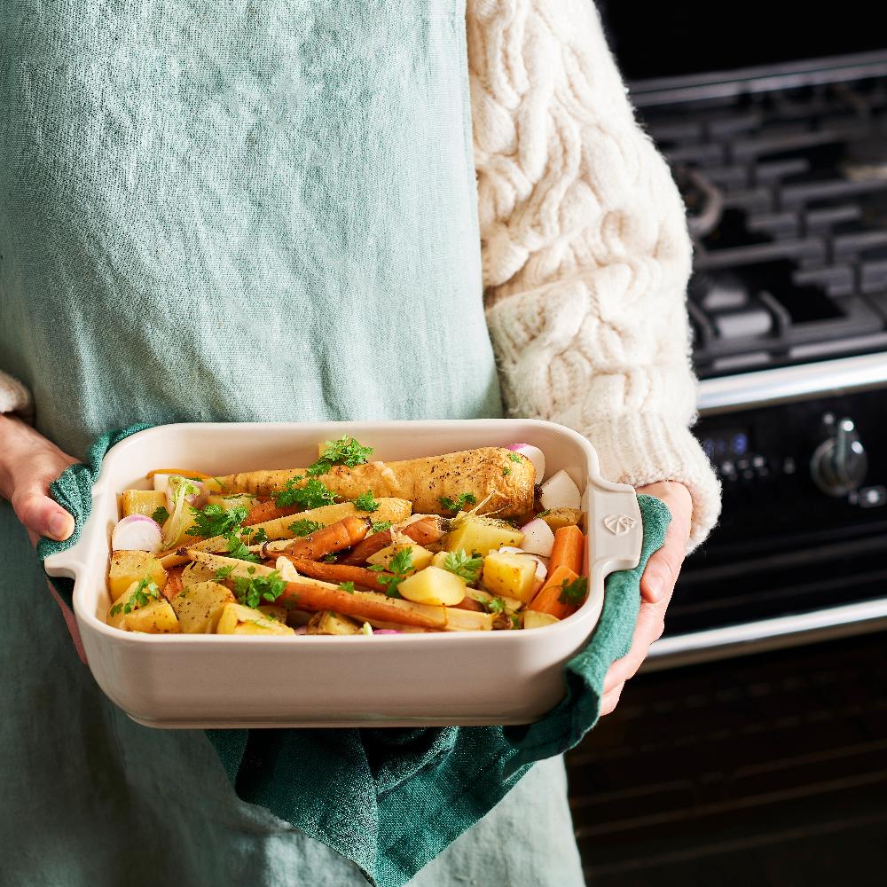 be home Peugeot Appolia Ceramic 16" Rectangular Baker Ecru