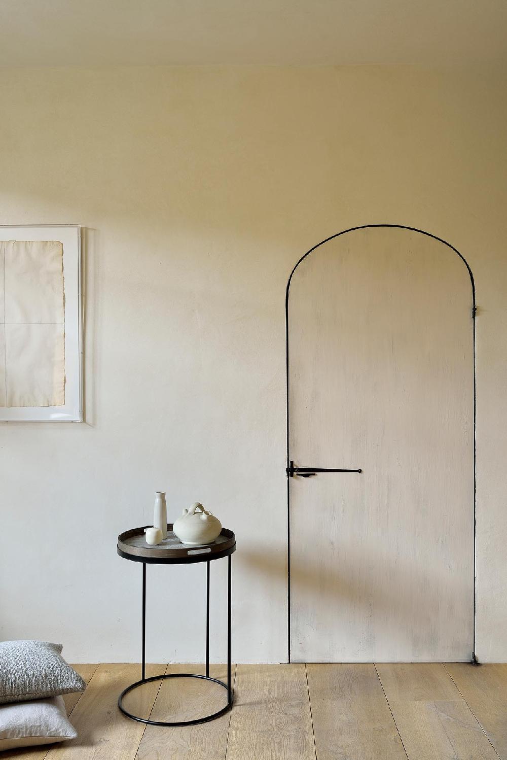 Be Home Round Tray Side Table Small (Tray Not Included)