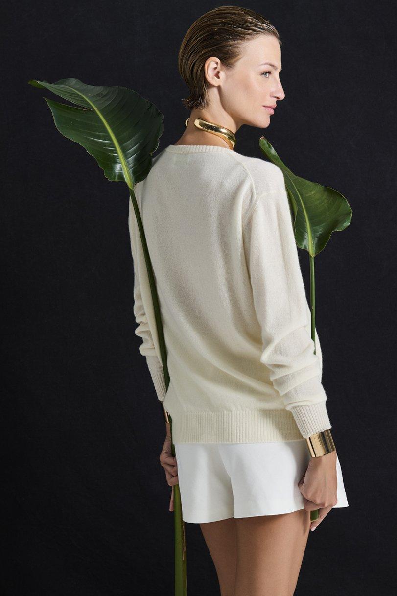 Be You By Geraldine Alasio SOLID "BE MY CHANGE" V-NECK Butter