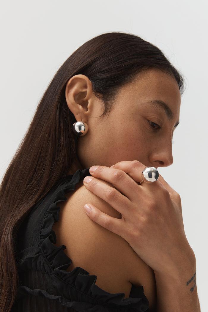 Beaufille Globe Ring