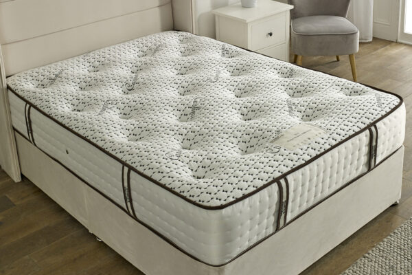 Bedworld A&M Pocket Memory 4000 Ultra Divan Bed