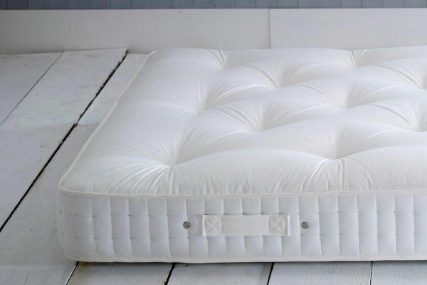 Bedworld The Harrington 2000 Pocket Spring Natural Divan Bed