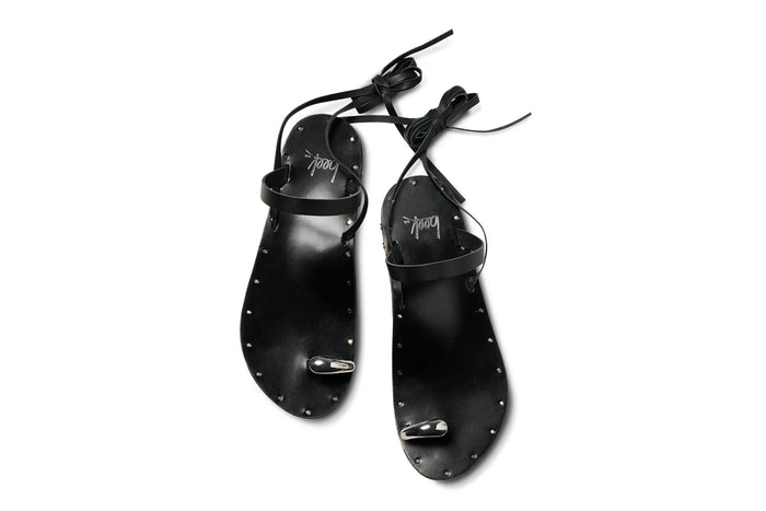 Beek Amethyst Leather Toe-Ring Ankle Wrap Sandal Black