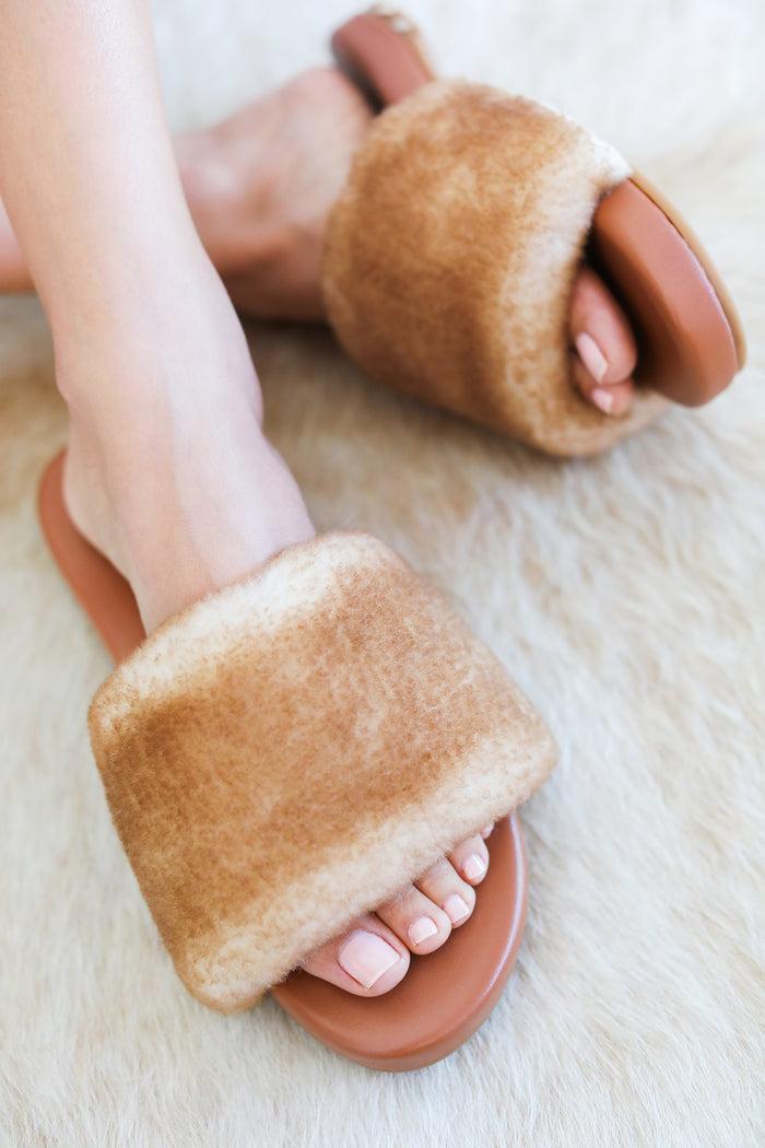 Beek Baza Shearling Slide Sandal Honey/Tan