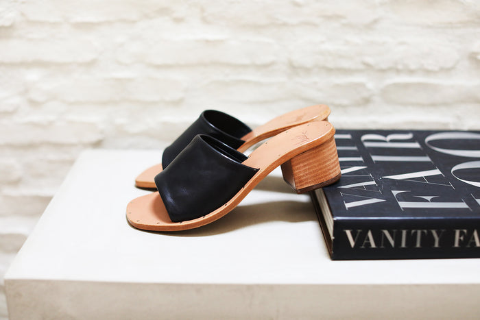 Beek Emerald Leather Block Heel Sandal Black