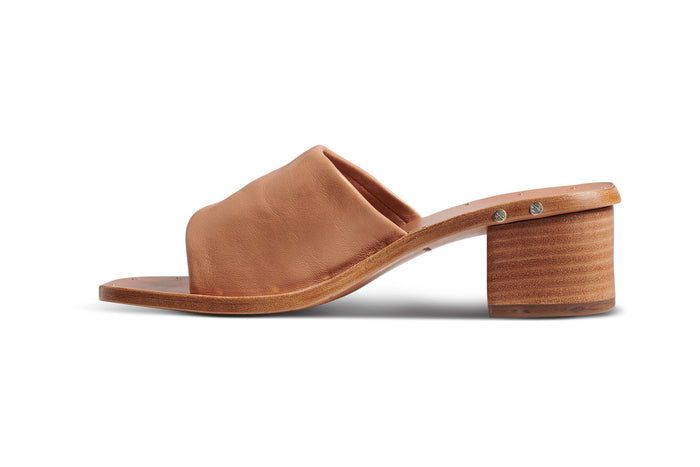 Beek Emerald Leather Block Heel Sandal Honey