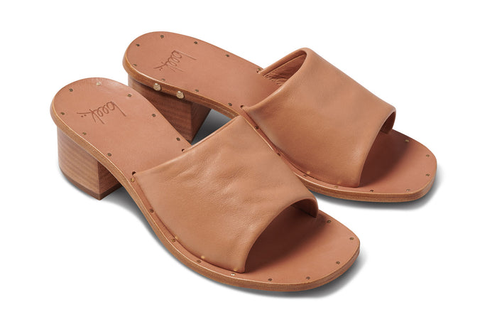 beek Emerald Leather Block Heel Sandal Honey