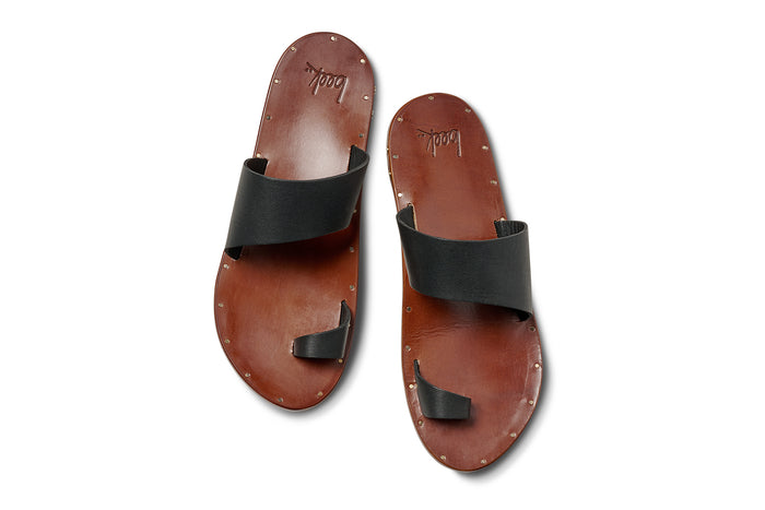 Beek Finch Leather Toe Ring Sandal Black/Tan