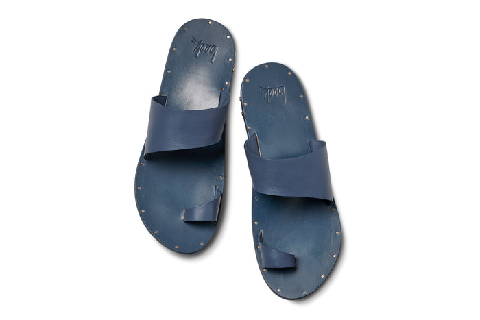 Beek Finch Leather Toe Ring Sandal Navy