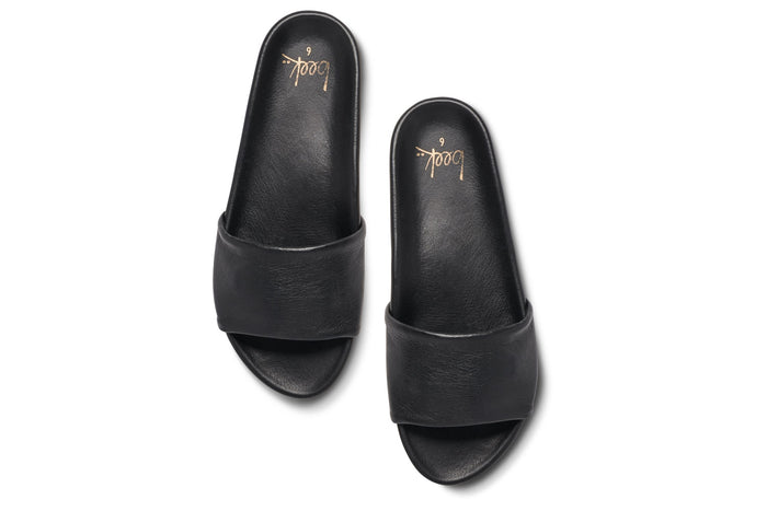 Beek Gallito Leather Slide Sandal Black