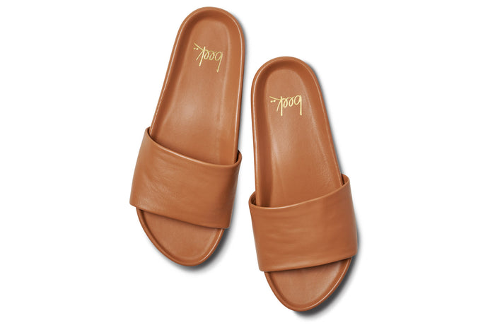 Beek Gallito Leather Slide Sandal Tan