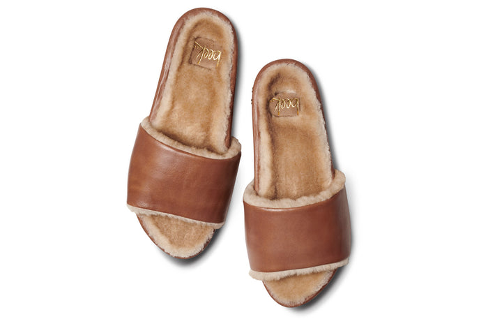 Beek Gallito Más Shearling Sandal Cognac