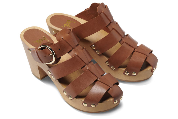 beek Magpie Heeled Clog Cognac