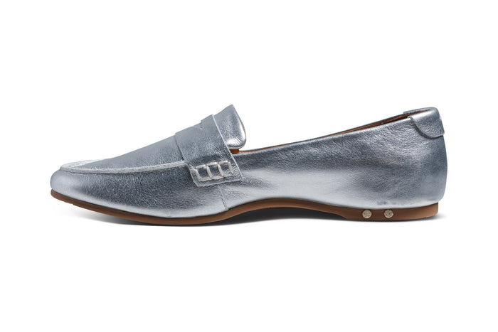 Beek Moorhen Leather Loafer Silver