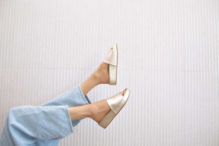 Beek Pelican Leather Platform Sandal Platinum