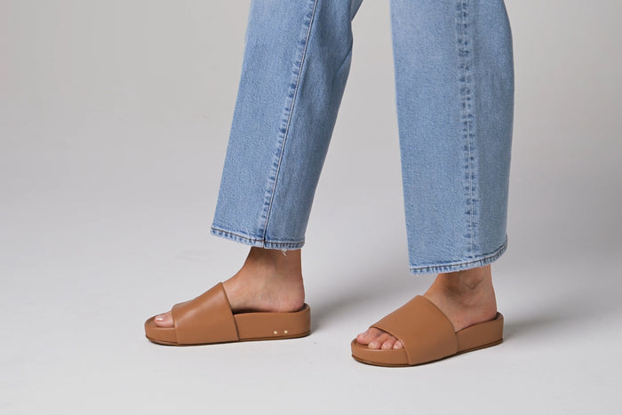Beek Pelican Leather Slide Platform Sandal Tan