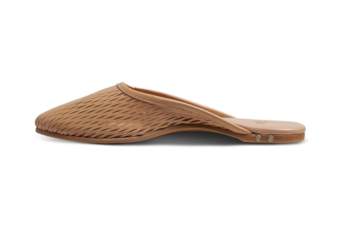 Beek Phoebe Perf Ballet Mule Honey
