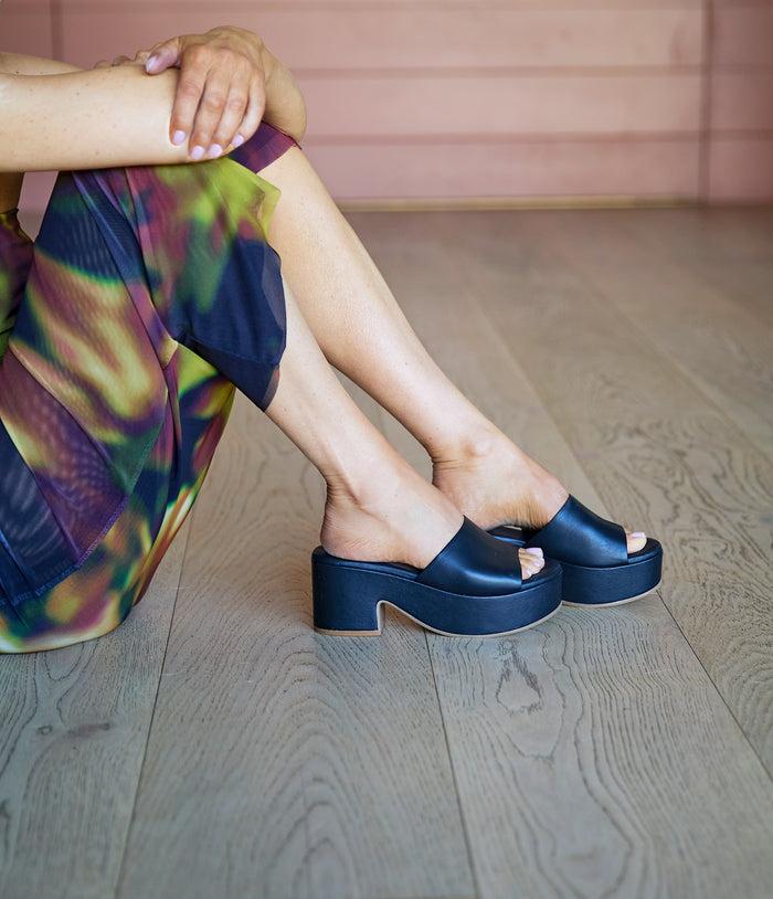 Beek Prinia Platform Heeled Sandal Black