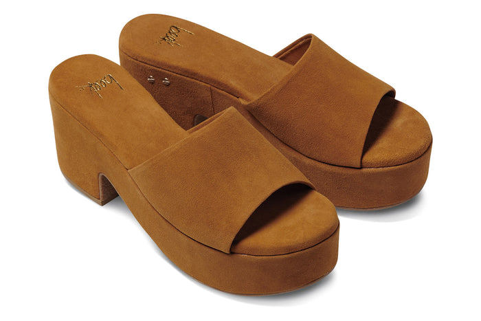 beek Prinia Platform Heeled Sandal Caramel