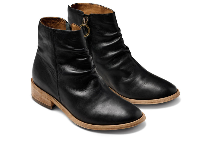 beek Quail Leather Ankle Boot Black