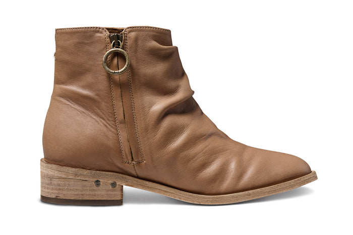 Beek Quail Leather Ankle Boot Saddle