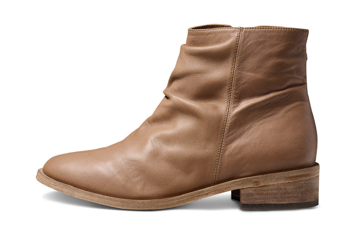 Beek Quail Leather Ankle Boot Saddle