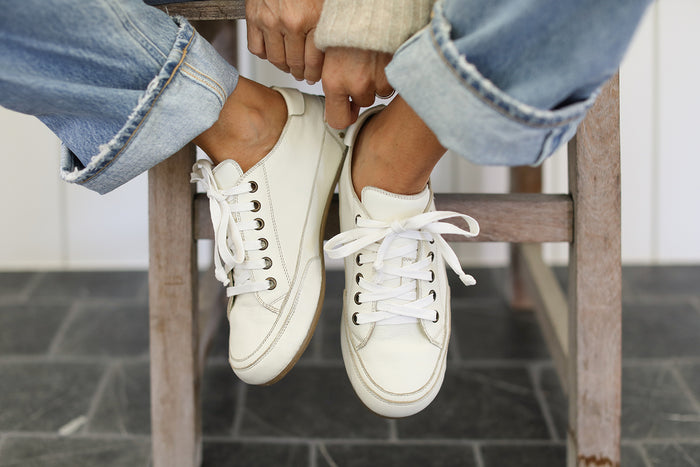 Beek Sandpiper Suede Sneaker Stone