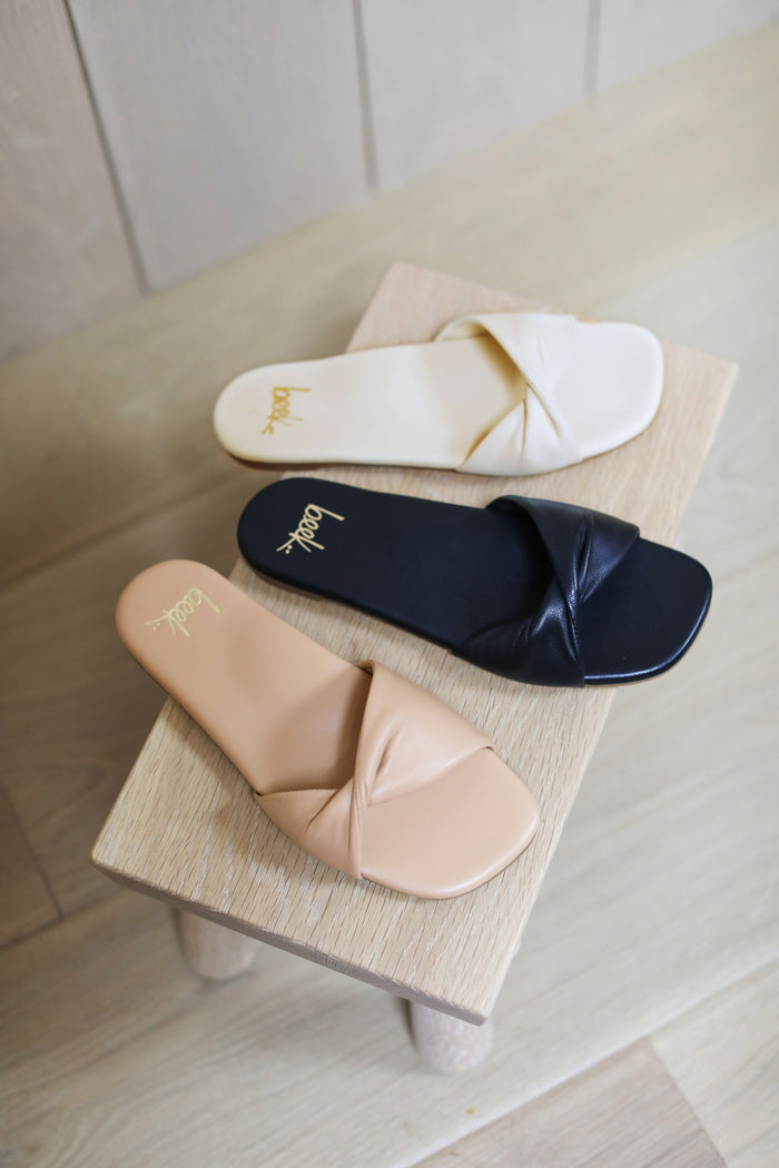 Beek Whipbird Leather Slide Sandal Eggshell