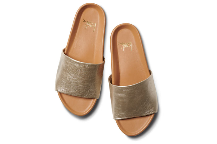 Beek Pelican Leather Platform Sandal Platinum/Beach