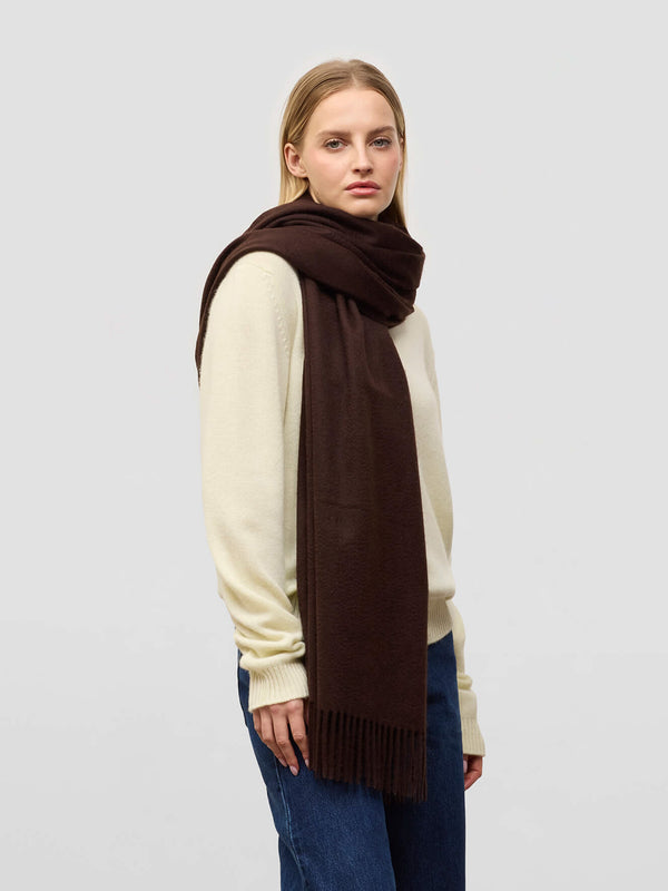 begg & co Arran Plain Womens Cashmere Stole Chocolate