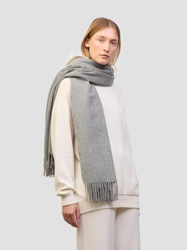 begg & co Womens Arran Cashmere Stole Flannel Grey