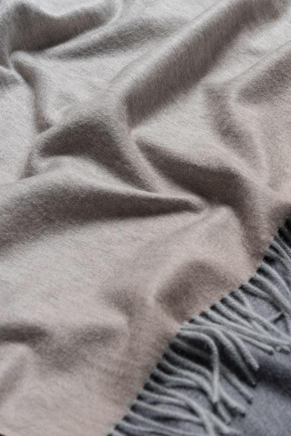 Begg & Co Men's Nuance Marbled Midnight Cashmere Scarf - Begg X Co