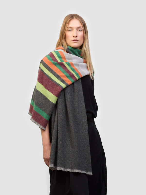 begg & co Women's Alloa Stubai Charcoal Green Cashmere Stole - Begg x Co