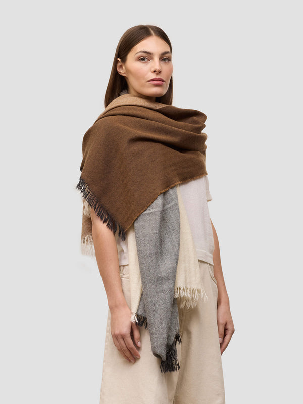 begg & co Women's Islay Meribel Cashmere Stole Natural White - Begg x Co begg & co Women's Islay Meribel Cashmere Stole Natural White - Begg x Co