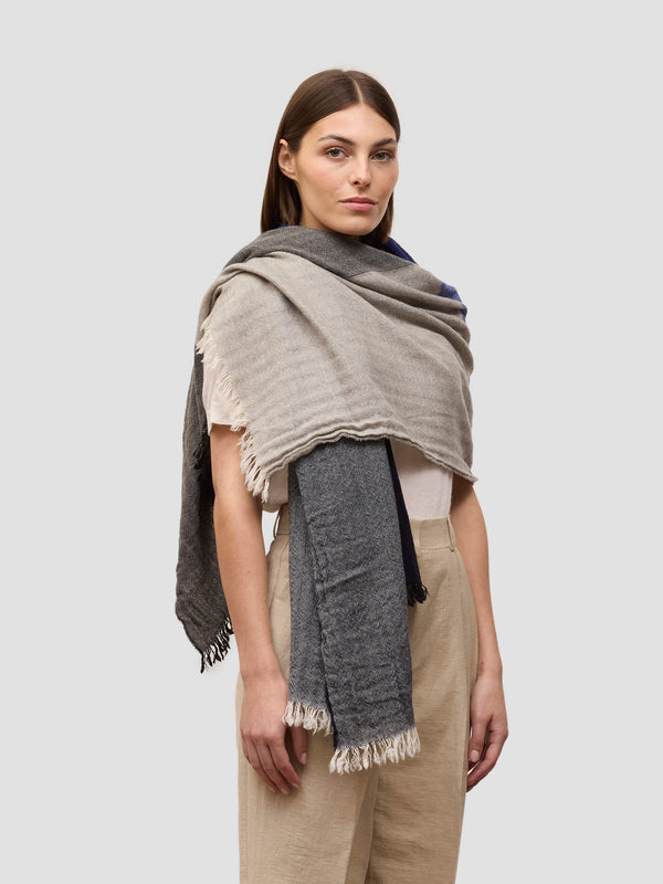begg & co Women's Islay Meribel Cashmere Stole Natural White - Begg x Co begg & co Women's Islay Meribel Cashmere Stole Natural White - Begg x Co