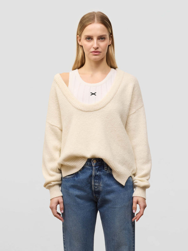 begg & co Womens Bay Scoop White Cashmere V Neck Sweater - Begg x Co begg & co Womens Bay Scoop White Cashmere V Neck Sweater - Begg x Co
