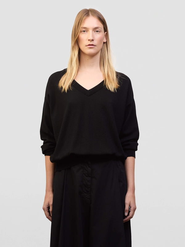 begg & co Womens Jade Black Cashmere V Neck Sweater - Begg x Co