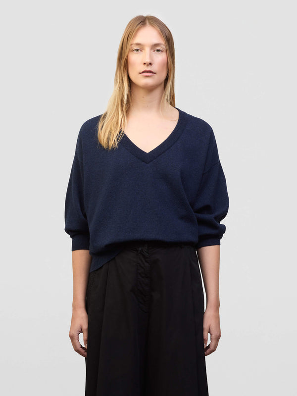 begg & co Womens Jade Cosmos Navy Cashmere V Neck Sweater - Begg x Co