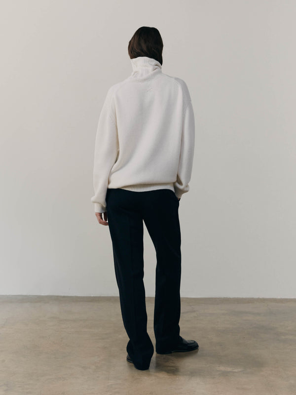 Begg & Co Womens Sophia Cashmere Roll Collar Sweater Frost| Begg X Co