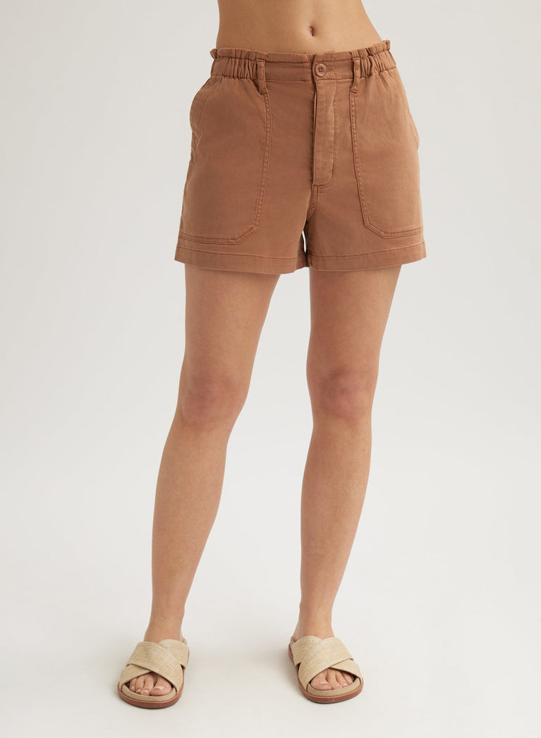Bella Dahl Callie Ruffle Short - Terracotta Brown
