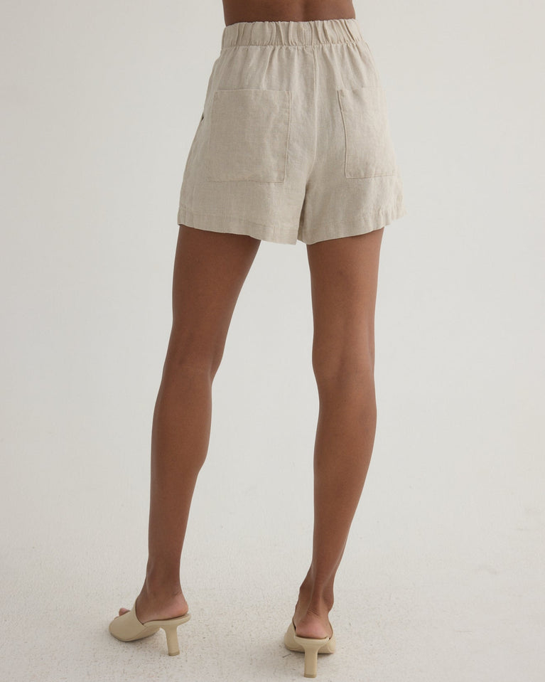Bella Dahl Double Pleat Short - Linen Sand