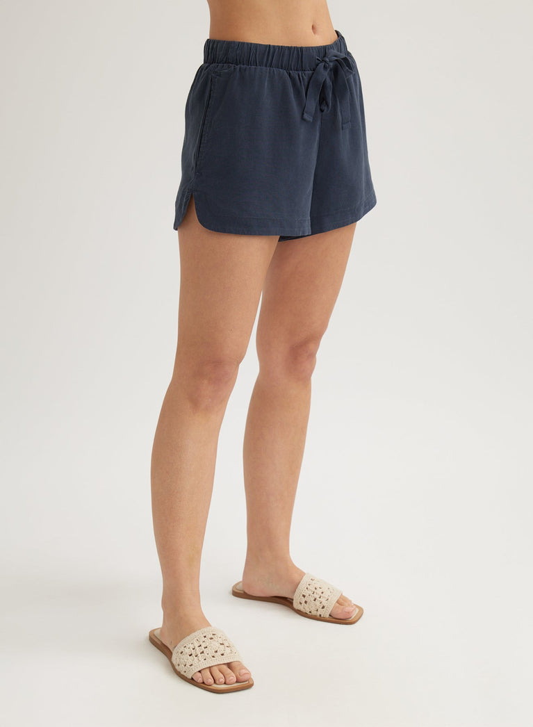 Bella Dahl Flowy Dolphin Short - Endless Sea