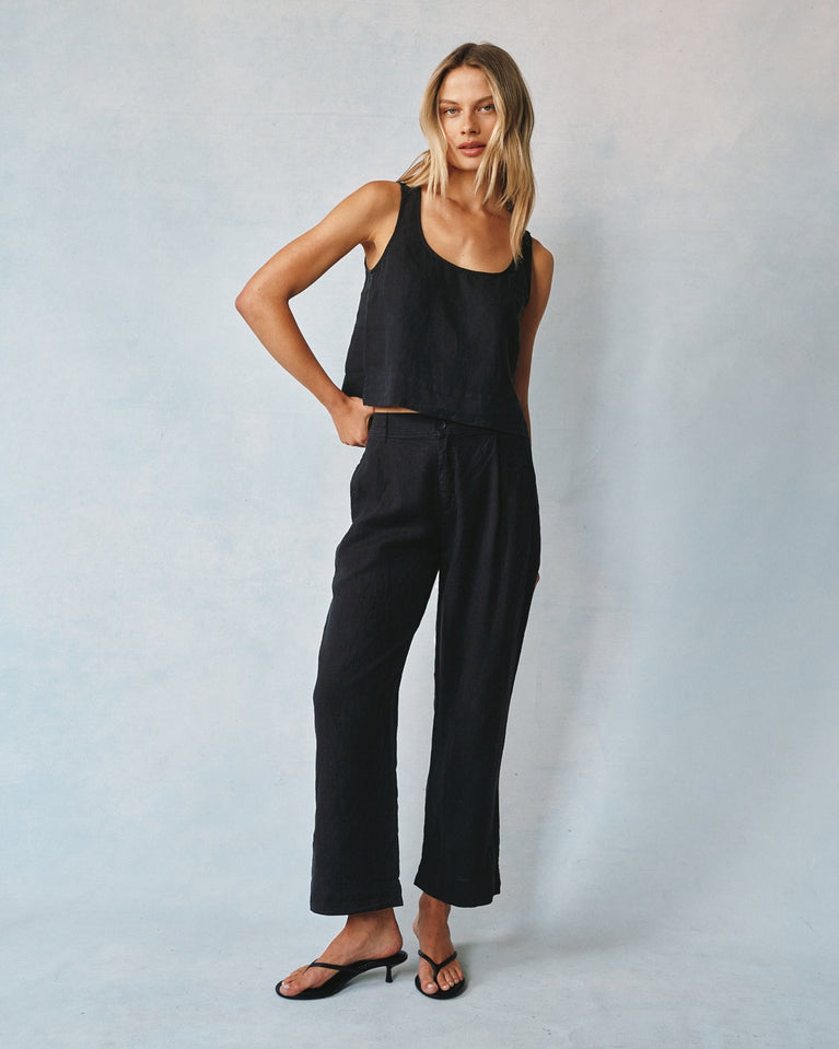 Bella Dahl Linen Pleated Wide Leg Ankle Pant - Black