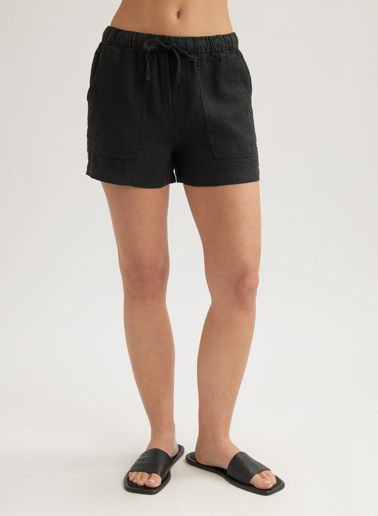 Bella Dahl Linen Pocket Short - Black