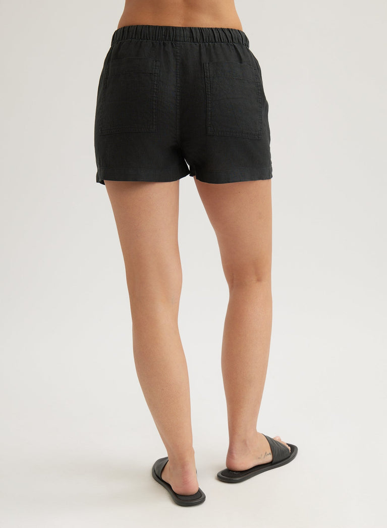 Bella Dahl Linen Pocket Short - Black