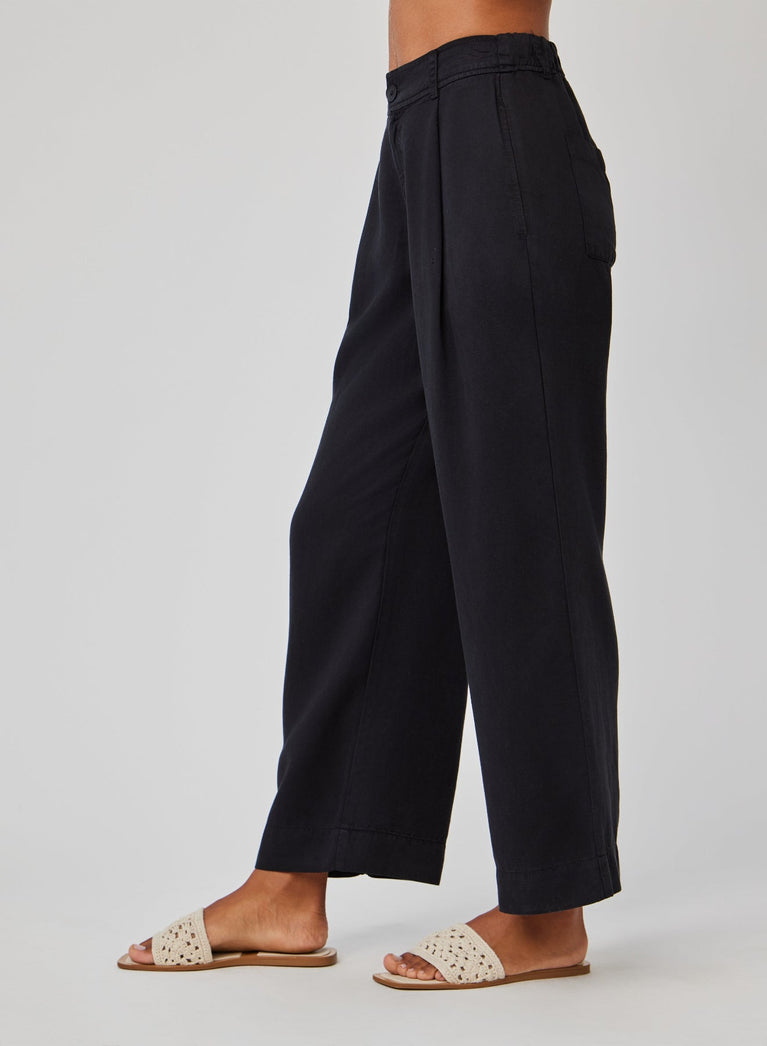 Bella Dahl Marina Pleated Pant - Black