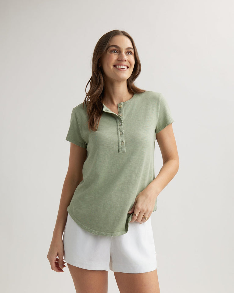 bella dahl Short Sleeve Henley - Olive Grove