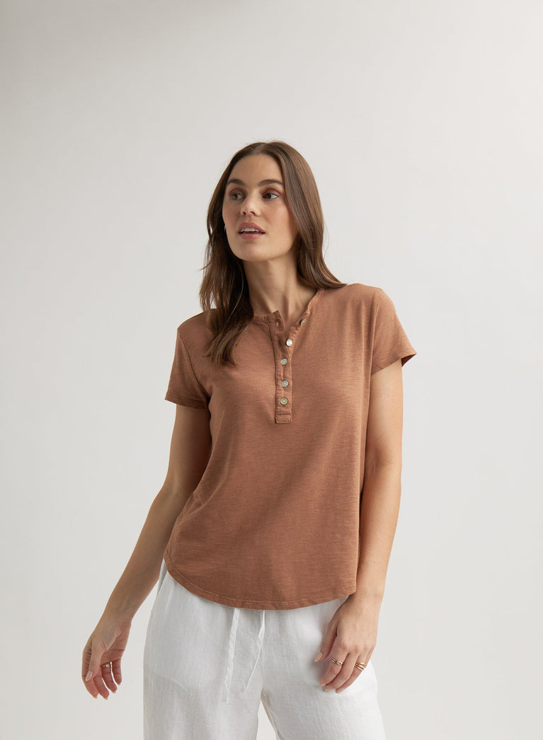 Bella Dahl Short Sleeve Henley - Terracotta Brown